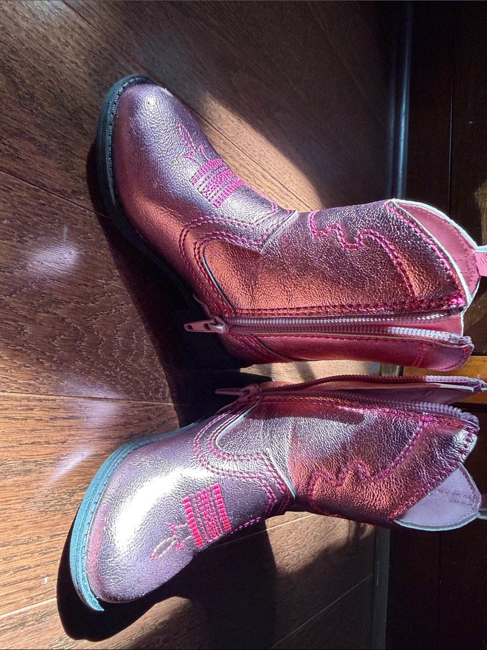 Baby Metallic pink Cowboy Boots sz 6